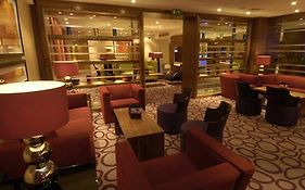 Golden Tulip Manchester